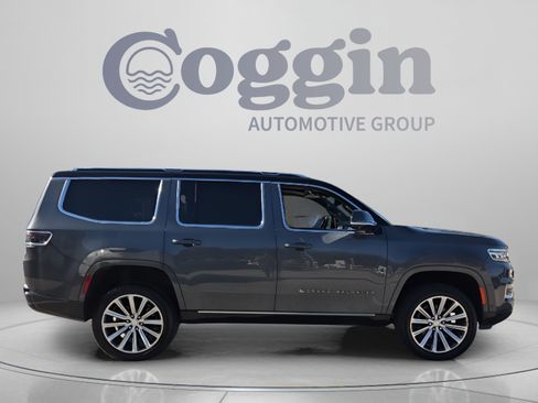 Used 2022 Jeep Grand Wagoneer Series II w/ Convenience Group III AWD/4WD image 6