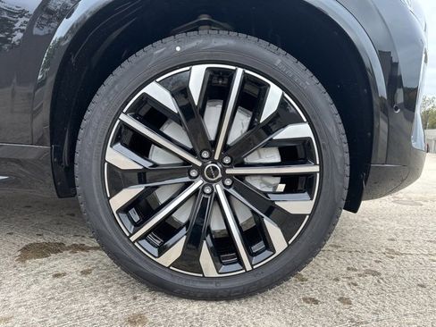 New 2026 Volvo XC90 B6 Ultra image 9