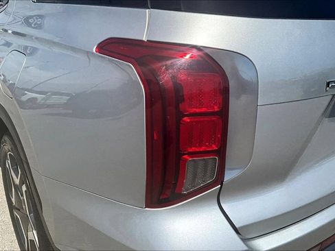 Used 2024 Hyundai Palisade Limited FWD image 33