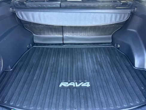 Used 2021 Toyota RAV4 XSE AWD/4WD image 14