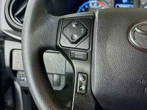 Used 2021 Toyota Tacoma SR AWD/4WD image 16