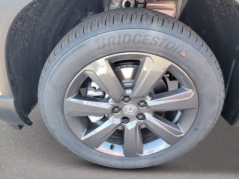 New 2026 Honda Pilot Sport image 9