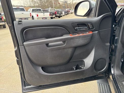 Used 2012 Chevrolet Tahoe LTZ image 25