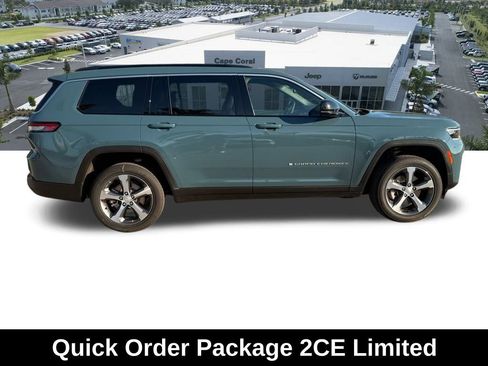 New 2026 Jeep Grand Cherokee L Limited w/ Luxury Tech Group II AWD/4WD image 3