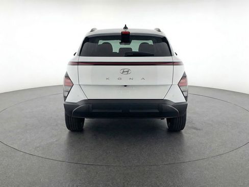 Used 2025 Hyundai Kona SEL FWD image 7