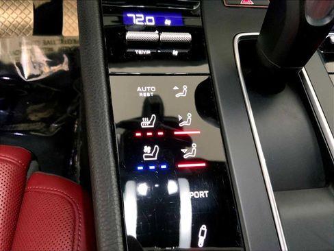 Certified 2022 Porsche Macan GTS AWD/4WD image 37
