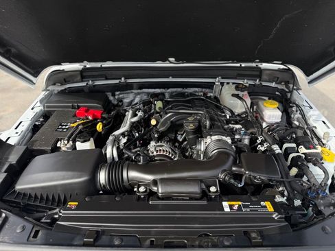 Used 2024 Jeep Wrangler Sahara image 29