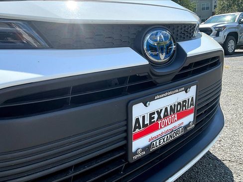 Used 2025 Toyota Corolla LE FWD image 28