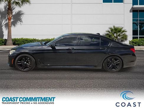 Used 2017 BMW 750i xDrive AWD/4WD image 4