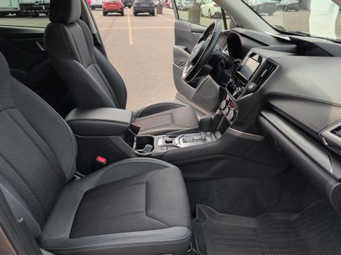 Used 2022 Subaru Forester Premium image 27