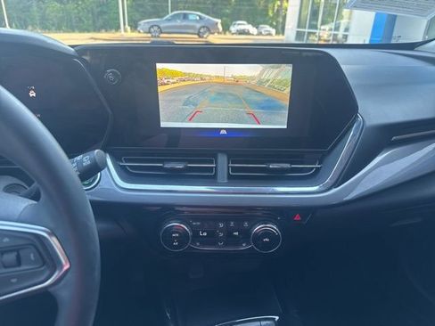 Used 2025 Chevrolet Trax ACTIV w/ Driver Confidence Package image 24