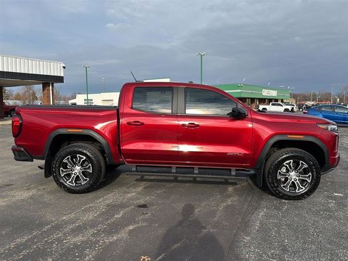 Used 2024 GMC Canyon AT4 w/ Canyon Safety Plus Package image 4