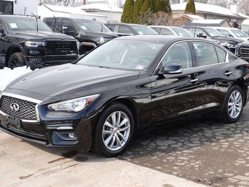 Used 2019 INFINITI Q50 Pure image 1