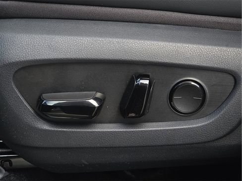 New 2026 Lexus TX 500h AWD image 18