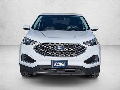 Used 2023 Ford Edge SEL image 2