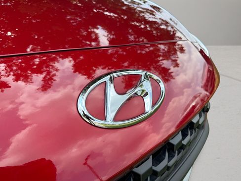Used 2023 Hyundai Kona SE w/ Cargo Package AWD/4WD image 12
