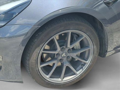 Used 2022 Tesla Model 3 Long Range AWD/4WD image 14