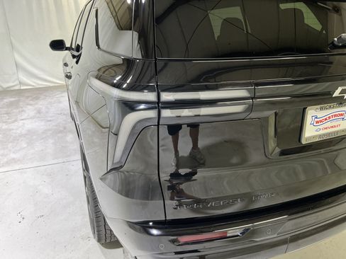 Certified 2025 Chevrolet Traverse RS w/ LPO, Floor Liner Package AWD/4WD image 10