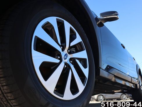 Used 2025 Subaru Outback Premium w/ Popular Package #1 image 10