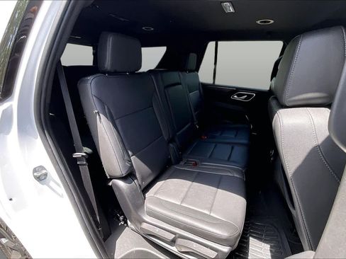 Used 2022 Chevrolet Tahoe Z71 AWD/4WD image 26