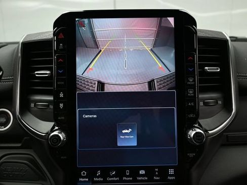 New 2026 RAM 2500 Laramie AWD/4WD image 40