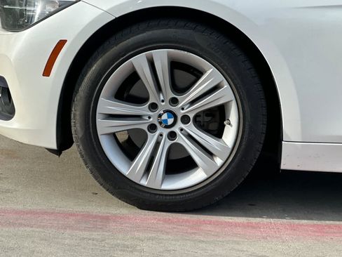 Used 2017 BMW 330i Sedan RWD image 11
