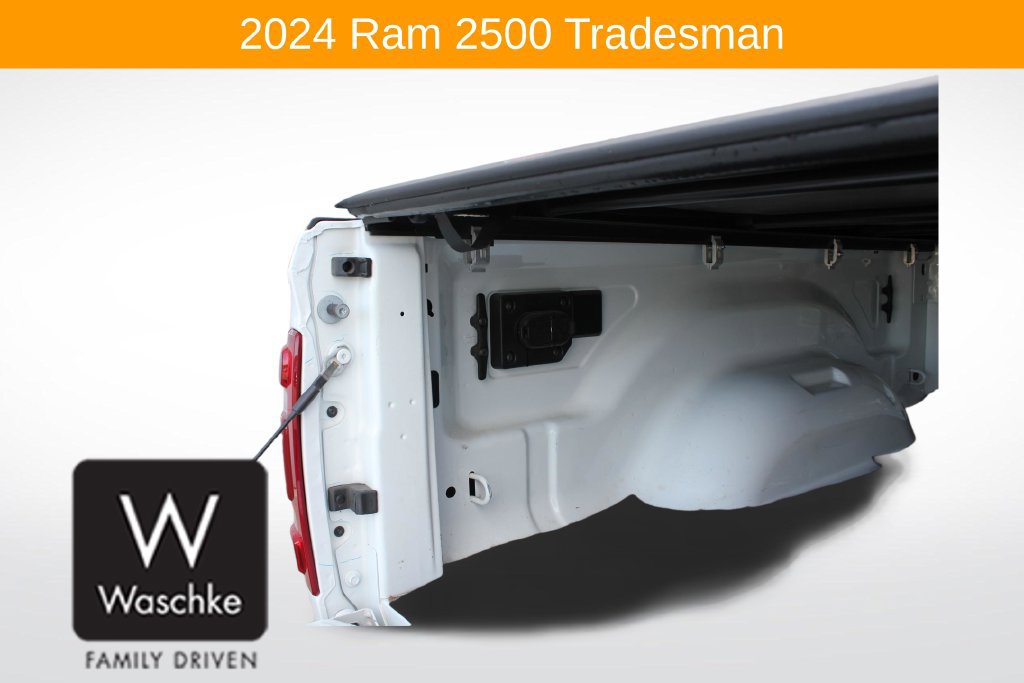 Used 2024 RAM 2500 Tradesman w/ Chrome Appearance Group AWD/4WD image 16