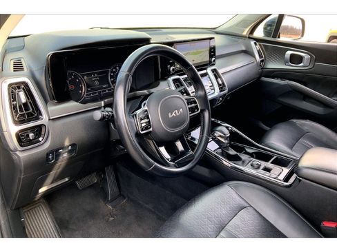 Used 2022 Kia Sorento SX image 12