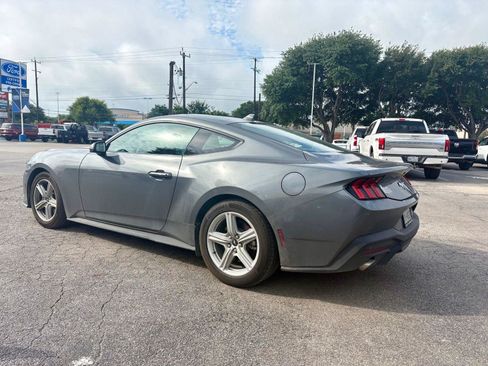 Used 2026 Ford Mustang Coupe RWD image 8