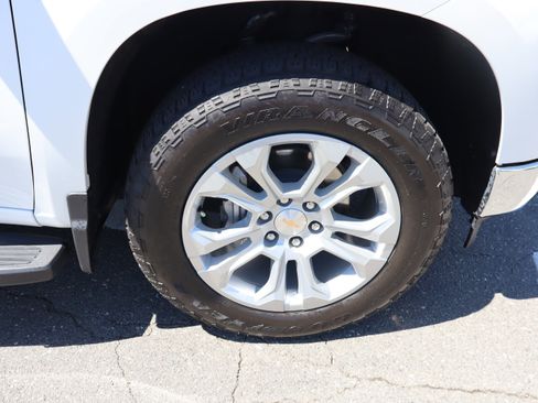 Used 2025 Chevrolet Silverado 1500 LTZ w/ Technology Package AWD/4WD image 39