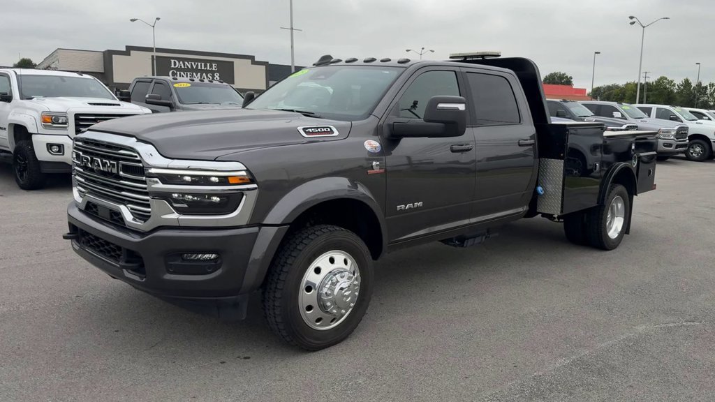 Used 2025 RAM 4500 4x4 Crew Cab DRW w/ Laramie Trim Package image 3