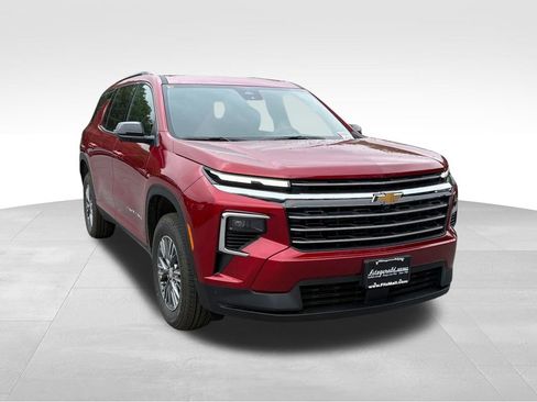 New 2026 Chevrolet Traverse LT w/ Driver Confidence Package image 1
