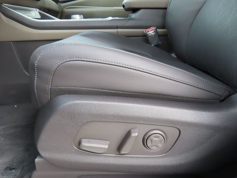 New 2026 Kia Carnival LXS FWD image 9