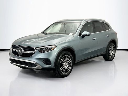 Used 2026 Mercedes-Benz GLC 300 image 1