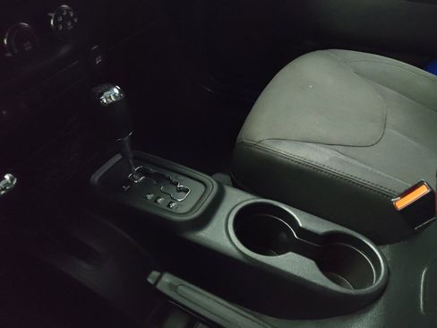 Used 2016 Jeep Wrangler Unlimited Sport w/ Quick Order Package 24S AWD/4WD image 26