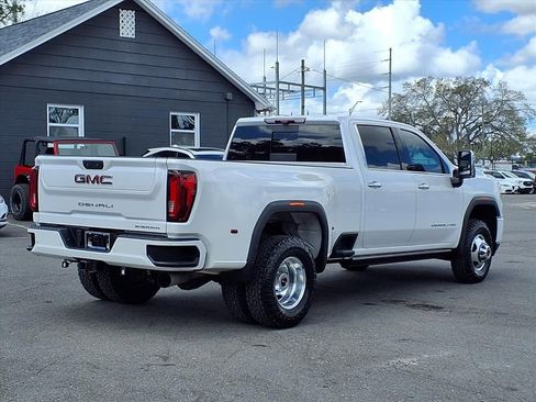 Used 2023 GMC Sierra 3500 Denali w/ Denali Ultimate Package image 7