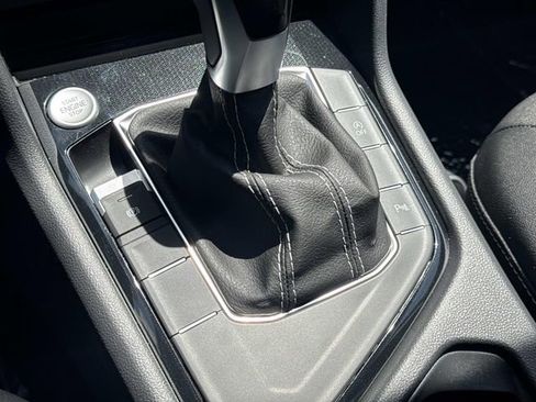 New 2026 Volkswagen Taos SE FWD image 24