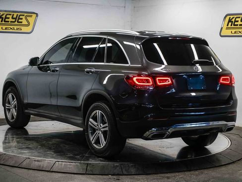 Used 2022 Mercedes-Benz GLC 300 image 2