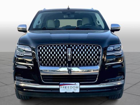 Used 2022 Lincoln Navigator Black Label image 3