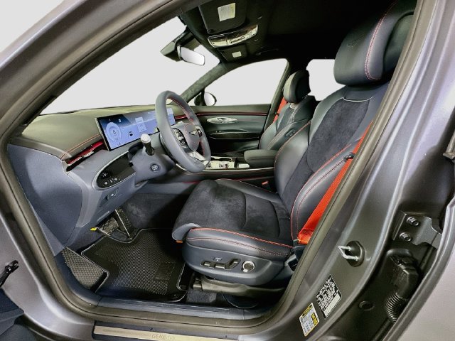 New 2027 Genesis GV70 3.5T Prestige AWD/4WD image 16