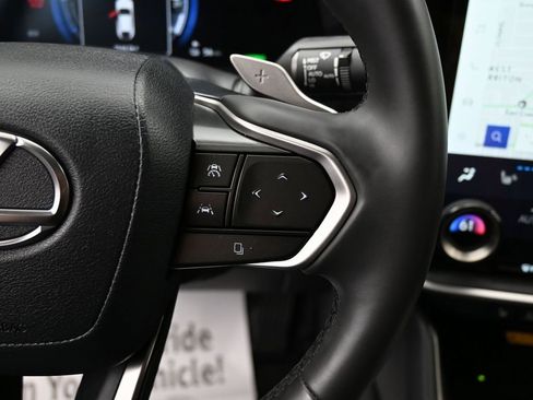 Used 2023 Lexus RZ 450e Premium w/ Technology Package image 18