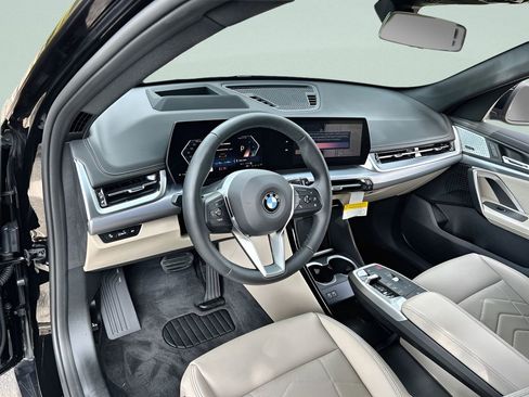 New 2025 BMW X1 xDrive28i w/ Technology Package image 12