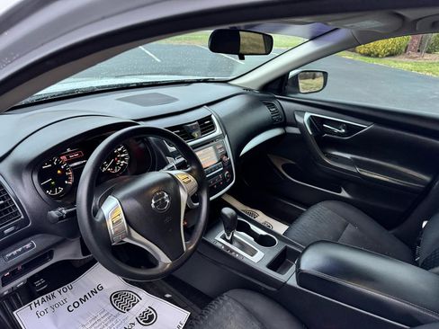 Used 2018 Nissan Altima 2.5 S w/ S Convenience Package image 28