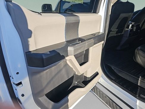 Used 2017 Ford F150 XLT w/ Equipment Group 302A Luxury image 28