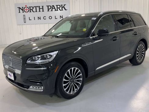 Used 2023 Lincoln Aviator Reserve w/ Equipment Group 201A RWD image 5