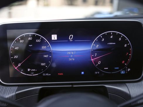 Used 2024 Mercedes-Benz CLE 300 4MATIC Coupe image 25