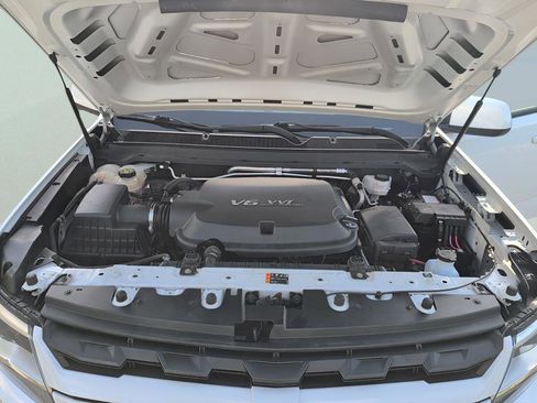 Used 2022 Chevrolet Colorado W/T w/ Custom Special Edition image 37