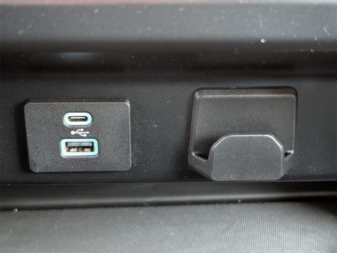 Used 2023 Ford F150 XLT image 17