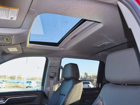 New 2026 GMC Sierra 2500 SLT w/ SLT Premium Package image 8