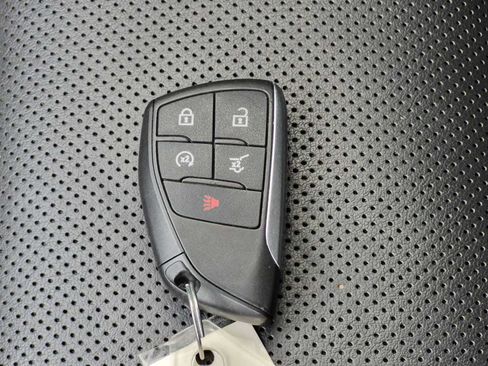 Used 2021 Buick Envision Essence w/ Sport Touring Package FWD image 30